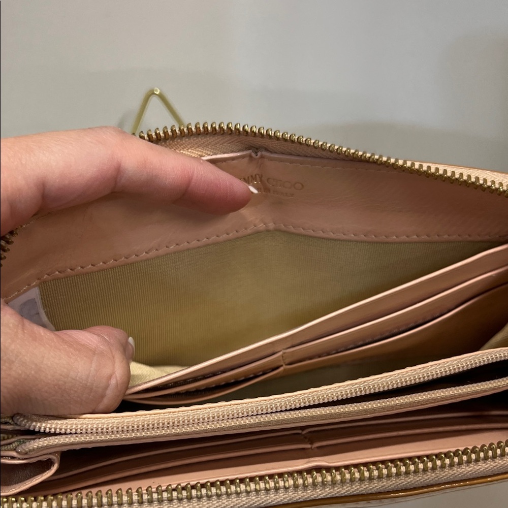 🔥🔥 Jimmy Choo Star-Studded Tan/pink interior Wallet - Picture 7 of 12